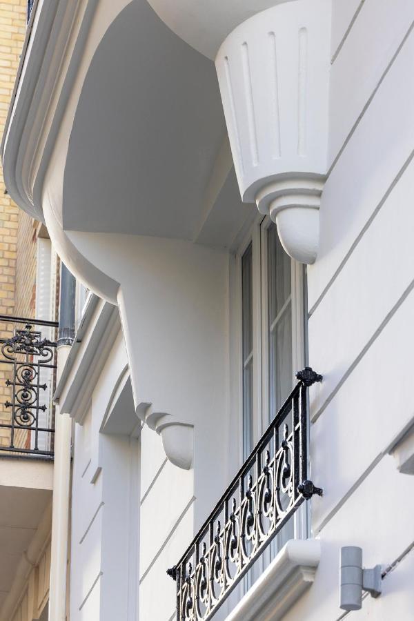 Hotel Le Daum Paris Exterior photo